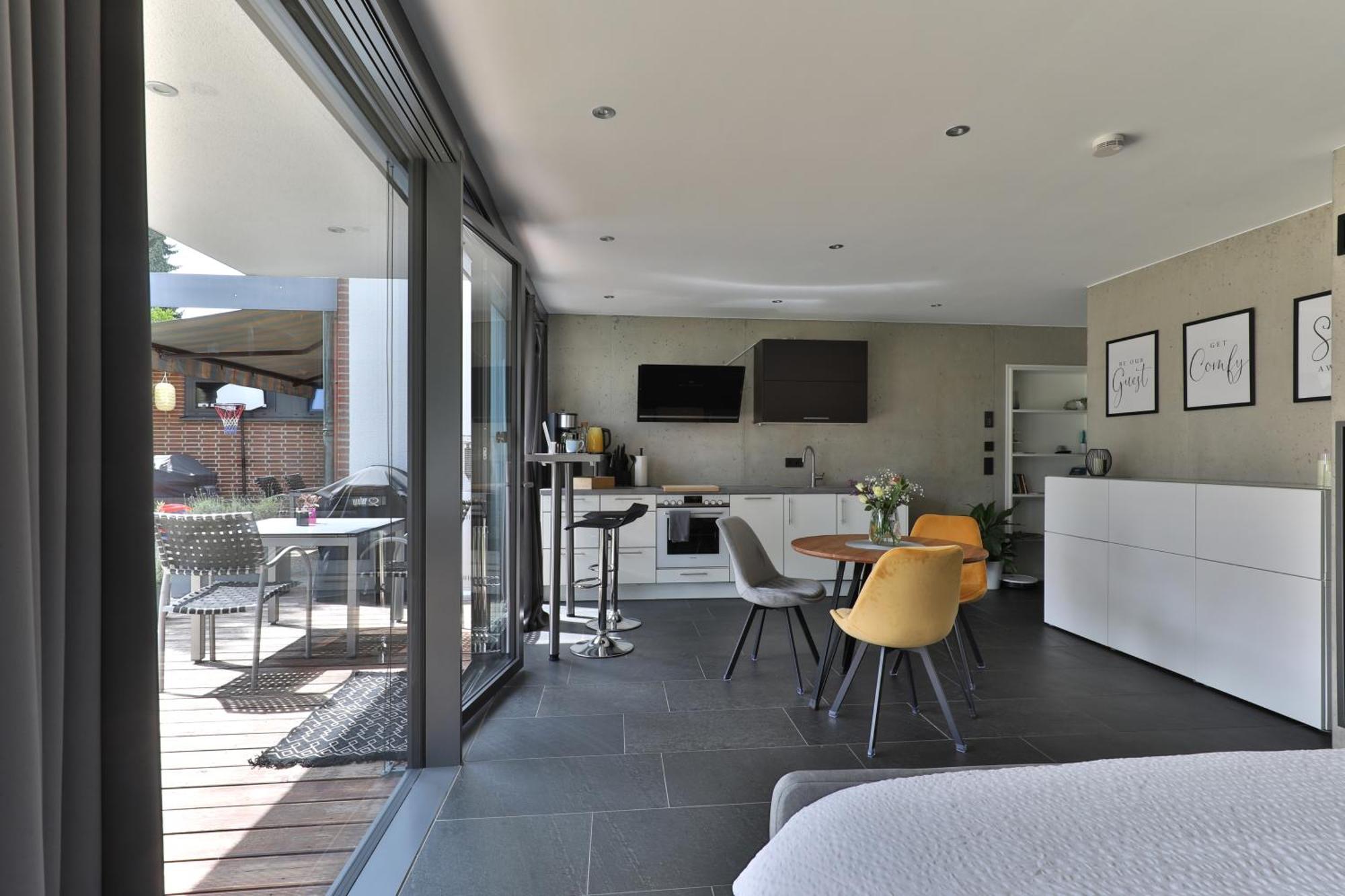 Modernes Studio-Apartment แกร์สโทเฟิน ภายนอก รูปภาพ
